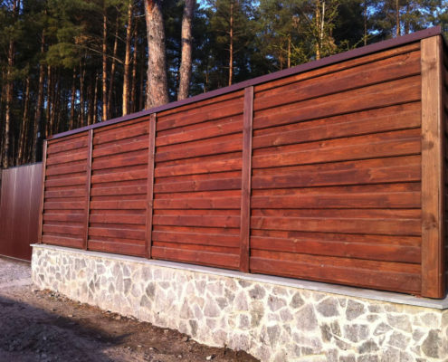 деревянный забор из обрезной доски